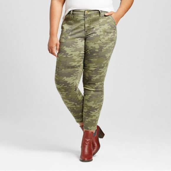 plus size camo jeggings